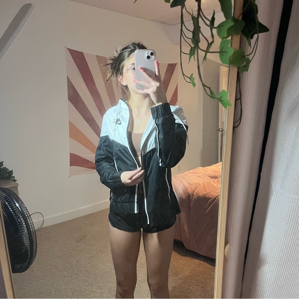 Nike Wind Breaker Zip Up